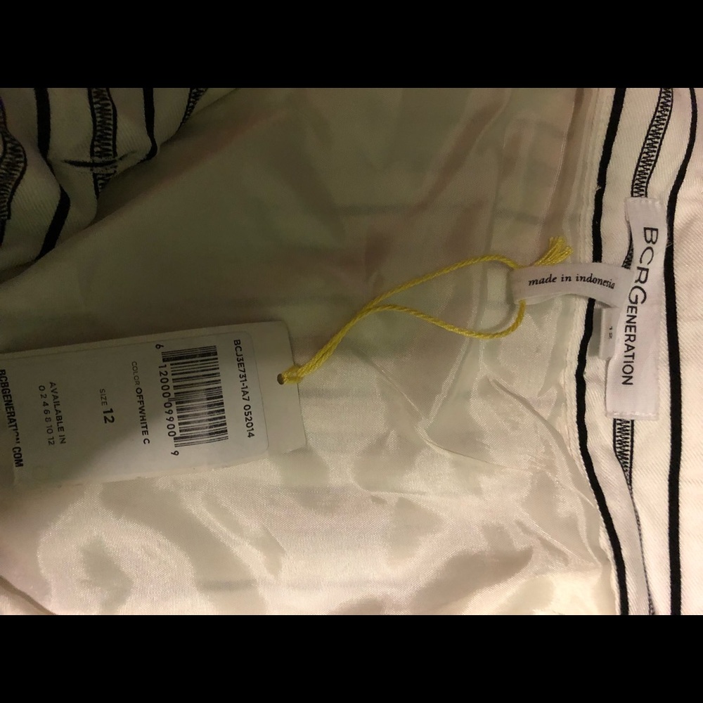BCBG SIZE 12 Skirt
